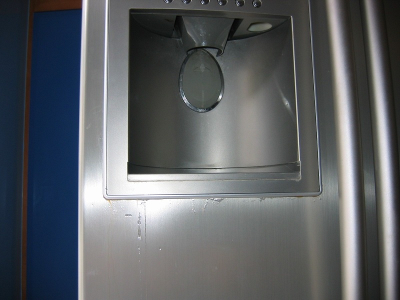 Changement tuyau d'eau frigo américain LG L207DEQ [Résolu]