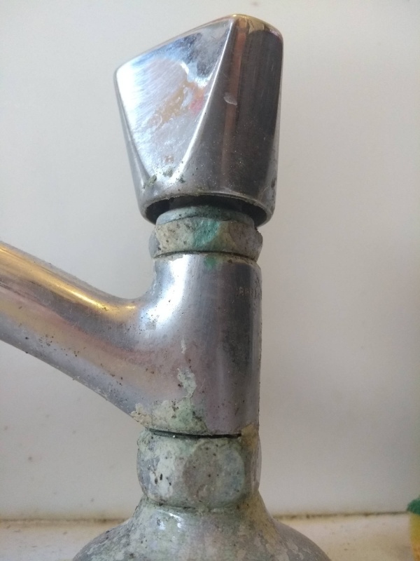 Remplacer les vieux joints d'étanchéité d'une tête de robinet