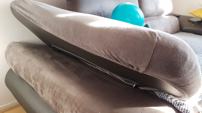 Comment réparer un accoudoir de canapé abîmé ?