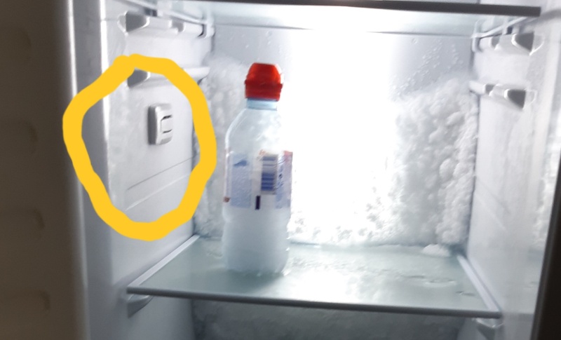 Pourquoi le distributeur d'eau de mon frigo ne fonctionne plus