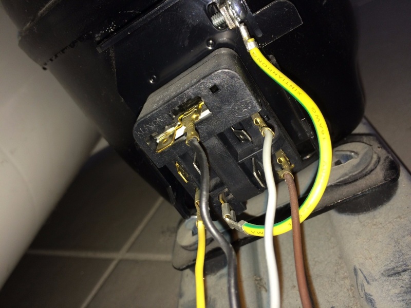 Cable alimentation frigo arraché - Réfrigérateur - Indesit