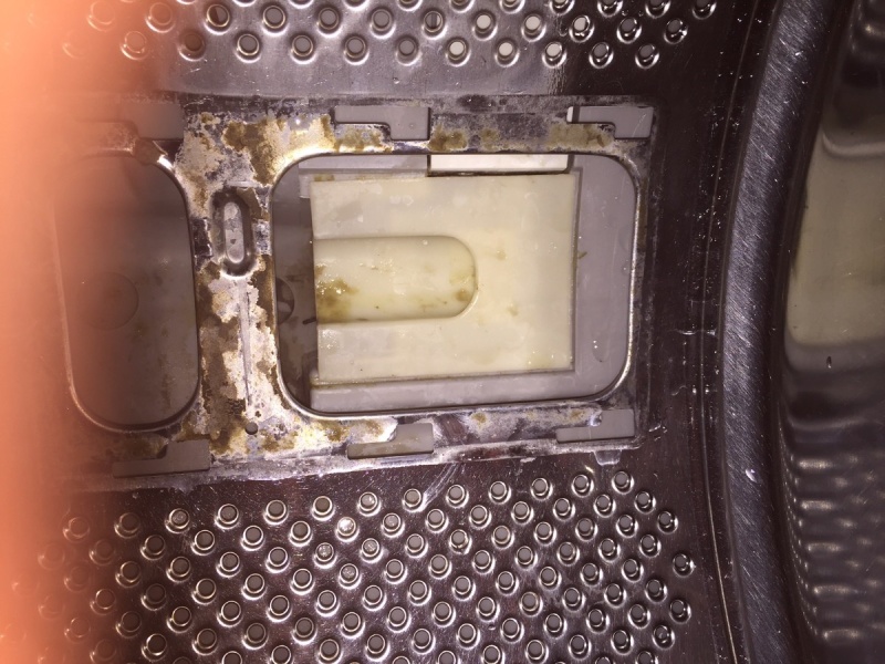 Réparer sa machine à laver le linge en nettoyant le filtre de vidange